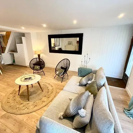 Maison A Petit Philippe .1mn De La *